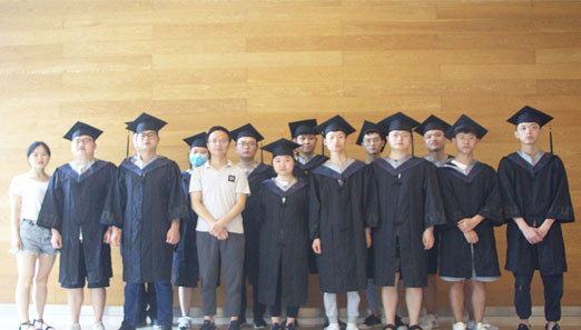 在深夏蝉鸣声中，前端F52班全体学员毕业了！